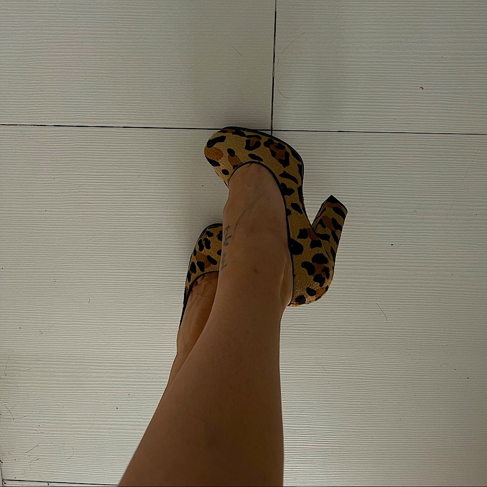 Steve Madden Sarina Calf Hair Leopard Pumps